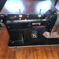 macchina da cucire Necchi
