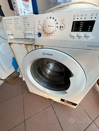 Lavatrice funzionante