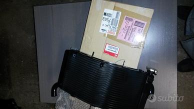 RADIATORE HONDA CBR 900 RR 1998 ORIGINALE NUOVO