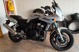 Yamaha Fazer 600