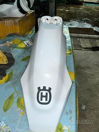 Parafango anteriore originale husquarna 701