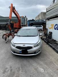 Ricambi Kia Ceed del 2013 - Veicolo per ricambi