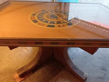 Tavolo molto particolare 