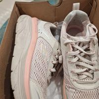 Scarpe Skechers D'lux Walker Infinite Motion Beige
