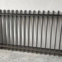 Recinzione in ferro grezzo