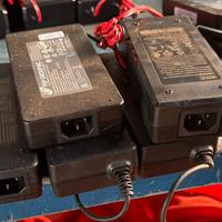 Lotto 33 alimentatori 54v e 36v