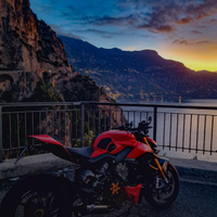 Ducati streetfighter v4s