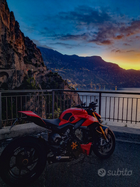 Ducati streetfighter v4s