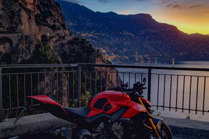 Ducati streetfighter v4s