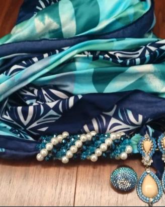 Foulard gioiello con accessori 
