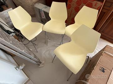 4 sedie Kartell modello Maui di Vico Magistretti