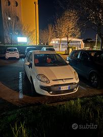 AUTO A METANO - FIAT Punto usata 180000 km