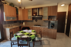 Trilocale arredato in residence con giardino