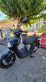 YAMAHA Neo's 50 elettrico dual battery