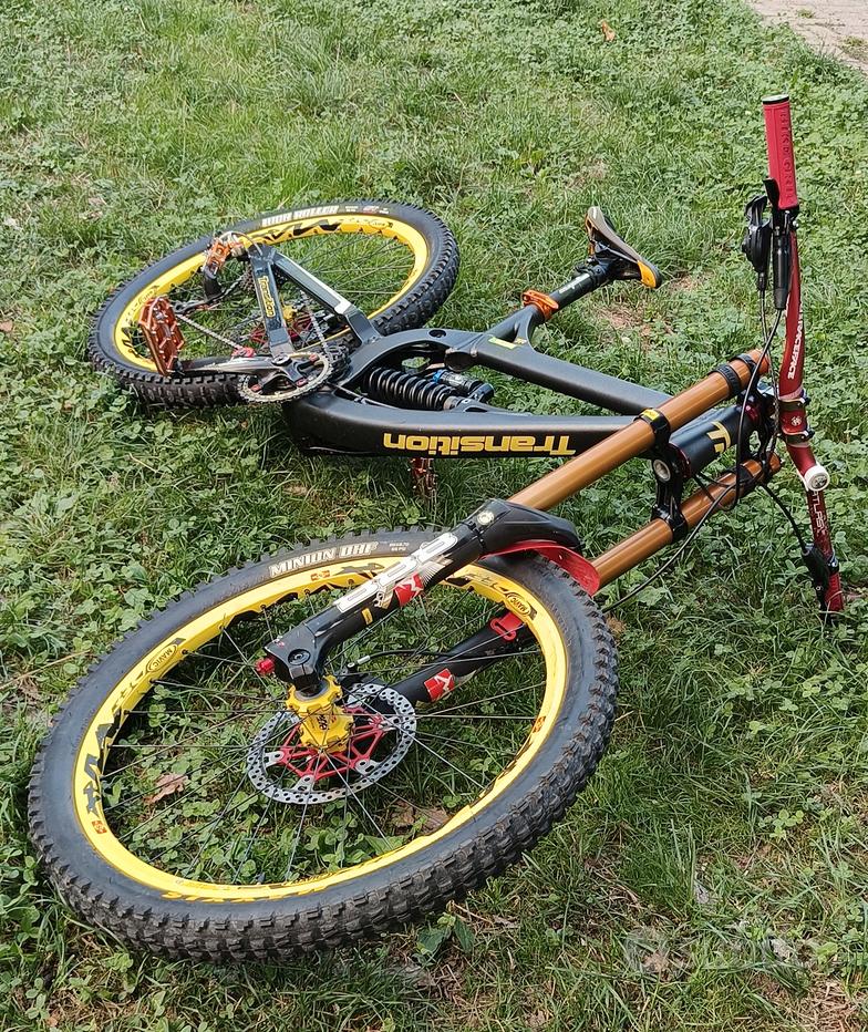 Downhill Mtb Ammortizzata Usata BICI SANTA CRUZ V10C S 2017 USATO