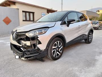 Renault Captur 1.5 DCI 90cv Hypnotic 2017 Sinistra