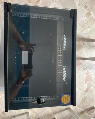 Armadio rack + switch 24 ch