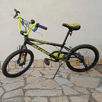 BMX atala