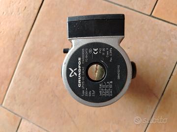 pompa circolatore grundfos