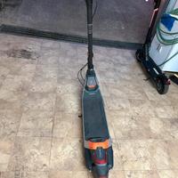 Monopattino Elettrico Segway Ninebot P65