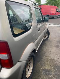 suzuki jimmy per pezzi di ricambio