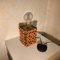 Lampada in legno fatta a mano