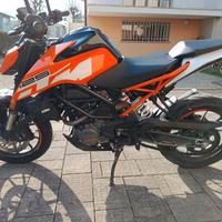 KTM Duke 125