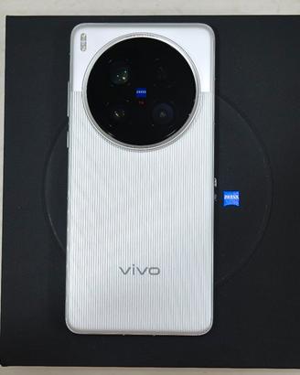 Vivo X200 Ultra 
