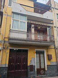 Intero Stabile Con Tre App