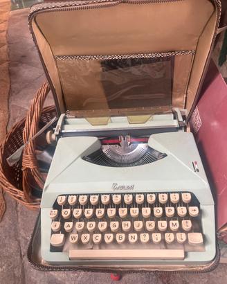 Macchina da scrivere Everest k3