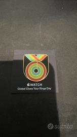 Spilla Apple "Chiudi i tuoi anelli" 2025