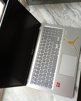 PC per pezzi di ricambio 