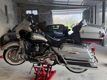 Harley Davidson Electra glide 100 anniversario