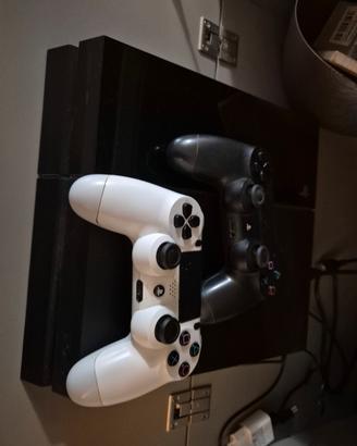 playstaion 4 con 2 joypad