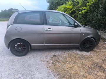 lancia Ypsilon 