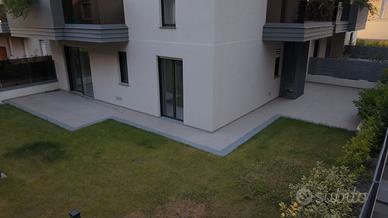 Altamura,appartamento + ampio giardino, cl. A4