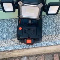 Luce LED da cantiere