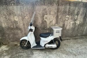 Motorino Aprilia Scarabeo