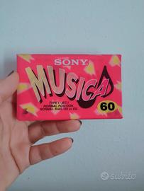 musicassetta Sony musica colorata 