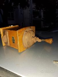 vecchio macina pepe 