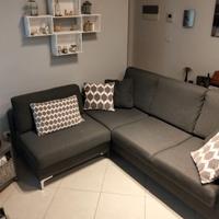 Divano tre posti con chaise-longue