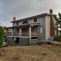Ville abbinate con ampio terreno edificabile