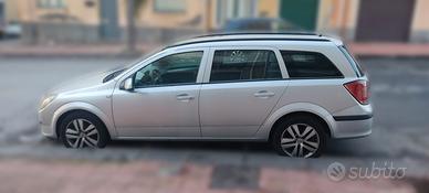 Cerchi in lega 205/55/16 per Opel Astra h 