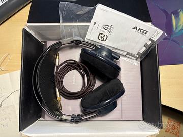 Cuffie AKG K702