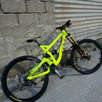 Bici da downhill