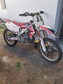 Moto CRF 400