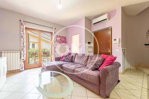 Villa di 120 m² con più di 5 locali a Roma