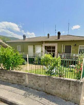 5 LOCALI A CAMPELLO SUL CLITUNNO