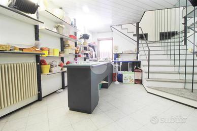 CASA DI CORTE A BRANDIZZO