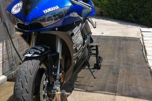 r6 2005